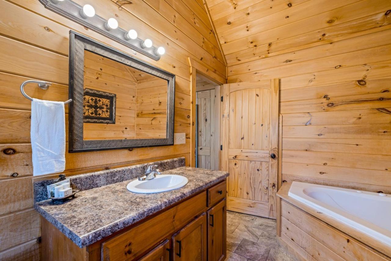 Blue Ridge Bear Bungalow Eksteriør bilde